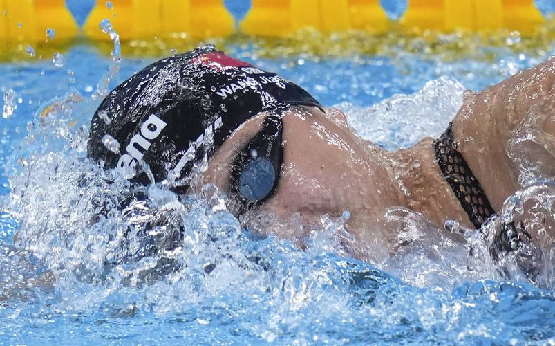 尊龙凯时:女子800米自由泳比赛,中国选手拼尽全力,800米自由泳2021