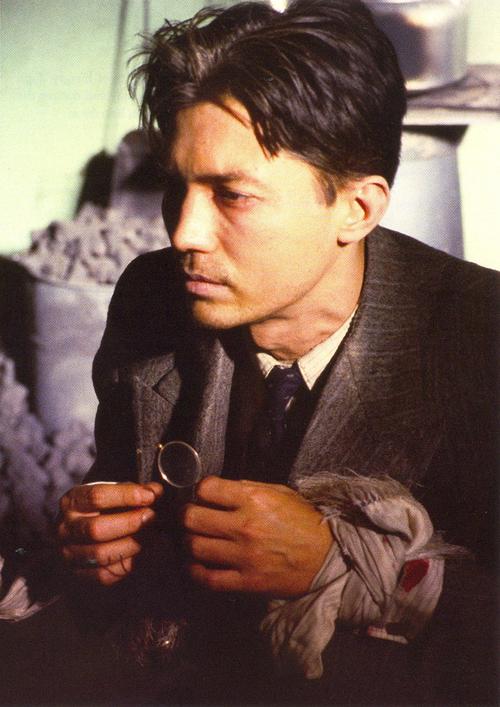尊龙凯时app赛后点评：德甲榜首竞争，拜仁多特谁能一骑绝尘？，尊龙am i blue